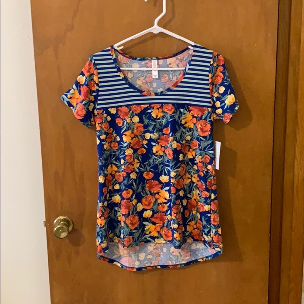 NWT LuLaRoe Classic T
